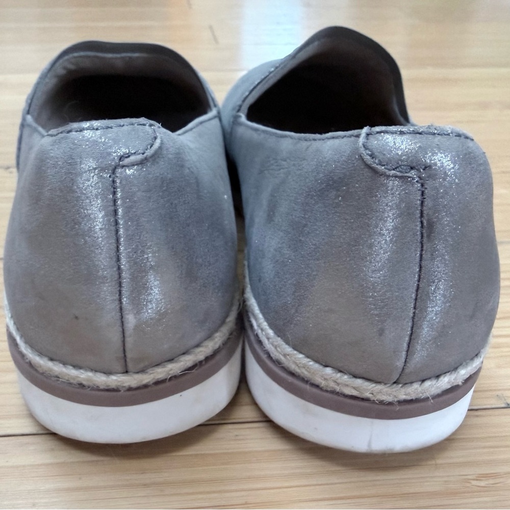 Clarks Metallic Grey Slip-On Loafers, women’s 8.5 - Picture 9 of 9